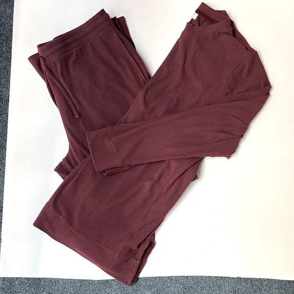 Tommy John Ribbed Pajama Set - Picture 8 of 12